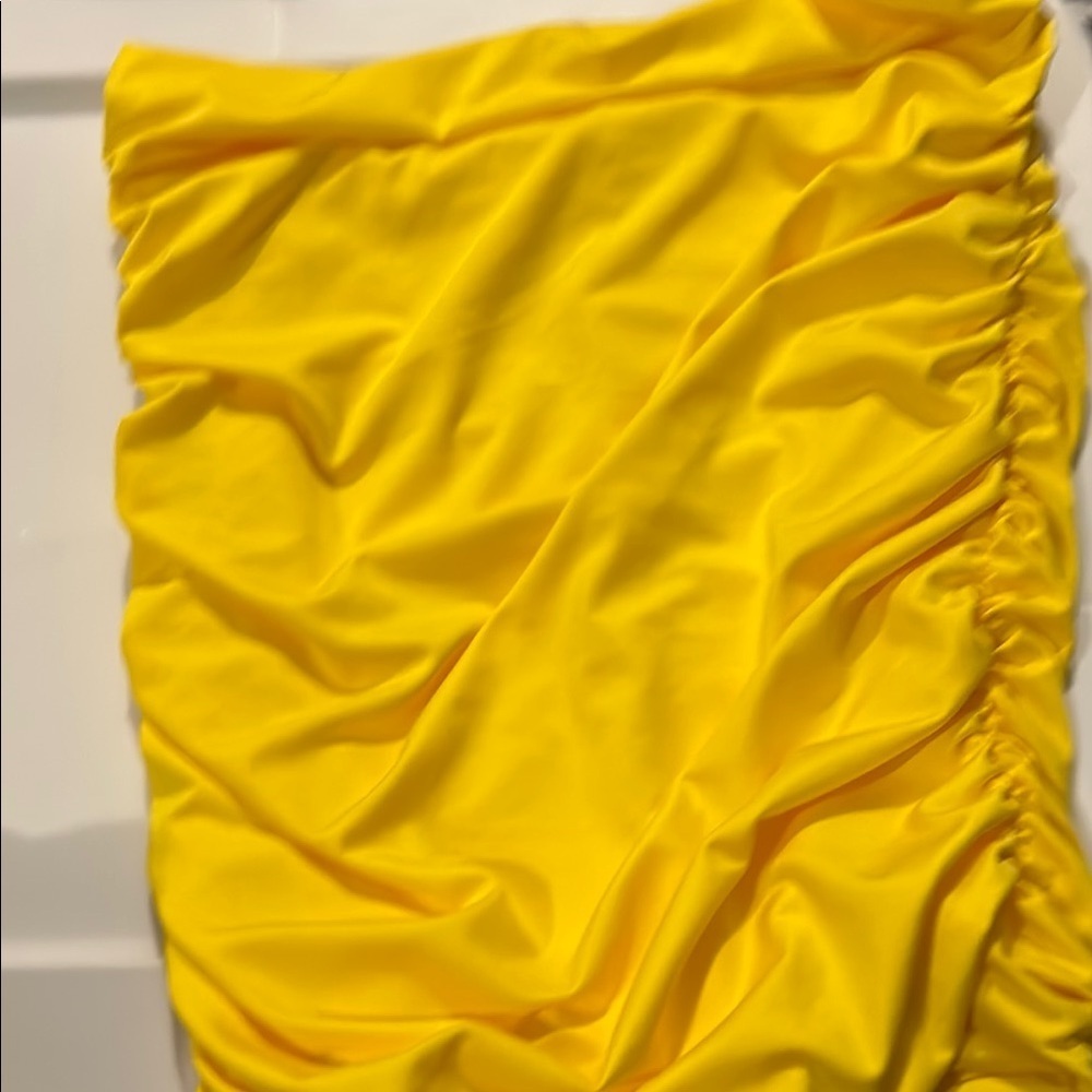 NWOT Yellow Ruched Mini Skirt with Tank - Picture 3 of 5